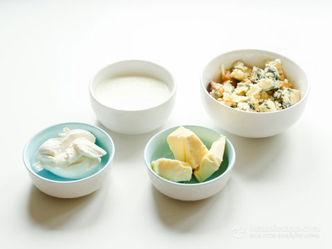 Low-Carb Chicken Blue Cheese Casserole