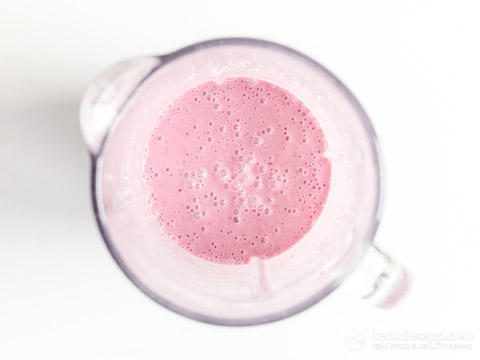 Cottage Cheese Berry Protein Smoothie