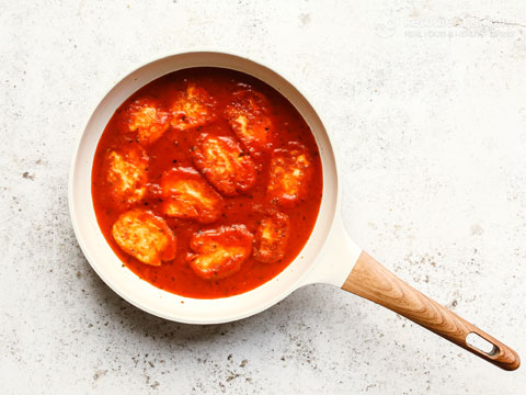 Low-Carb Marinara Halloumi Skillet