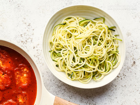 Low-Carb Marinara Halloumi Skillet
